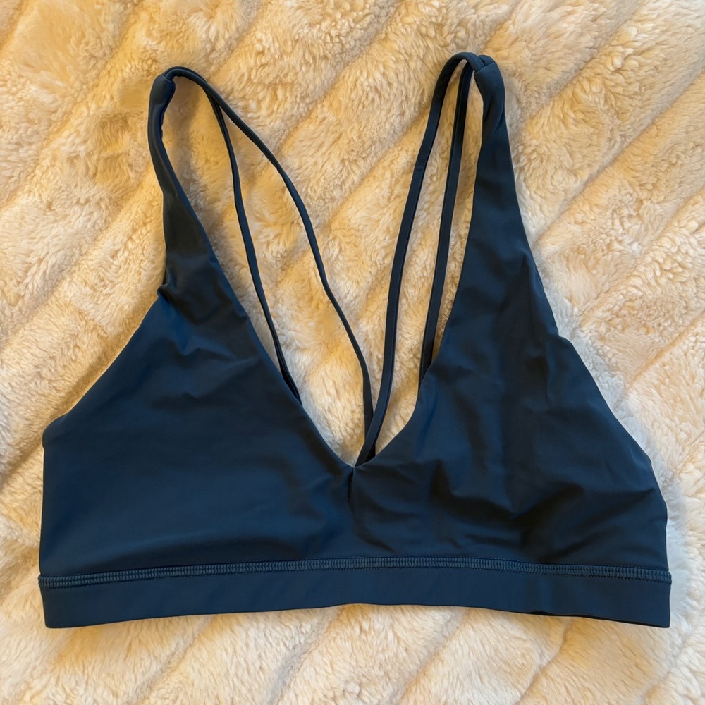 Women's Lululemon Freely Flexed Deep Blue Sports Bra size 6